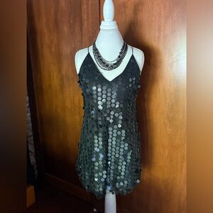 ⚜️BLACK SEQUIN PARTY DRESS IN SIZE 4 ⚜️